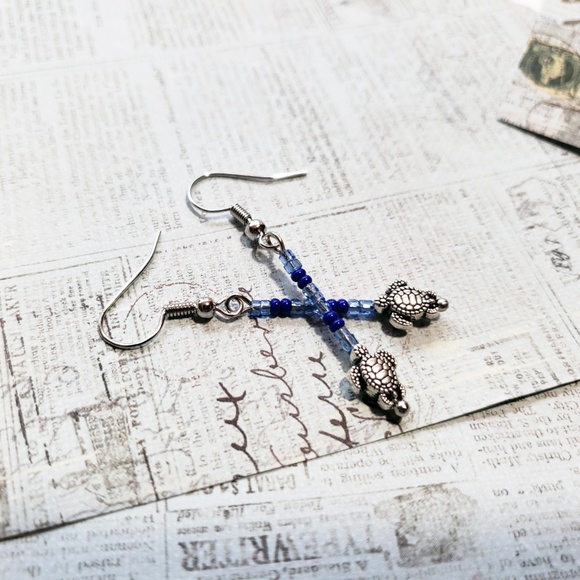 Turtle Earrings - Picture 4 of 6